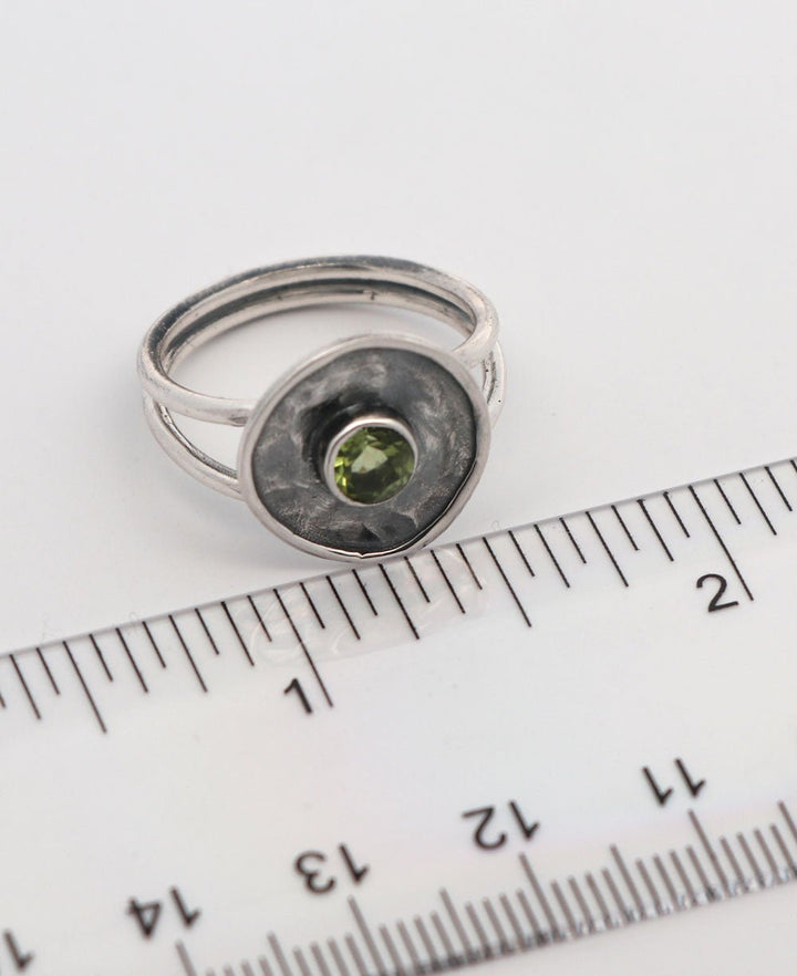Oxidized Sterling Silver Peridot Gemstone Circle Ring - Rings Size 6