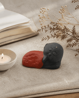 Cast Iron Resting Jizo Statue, Made in Japan - Sculptures & Statues