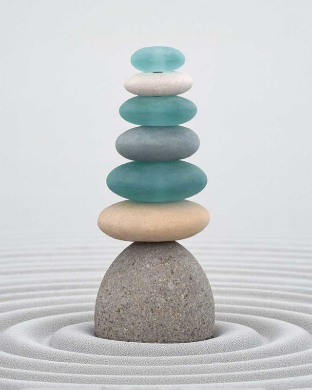 Glass and Stone Cairn Garden Statue – Frosted Glass and Rock Tower - Sculptures & Statues