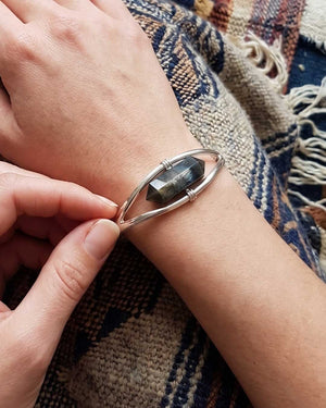 Silver Labradorite Point Cuff Bracelet — Adjustable Crystal Jewelry - Bracelets
