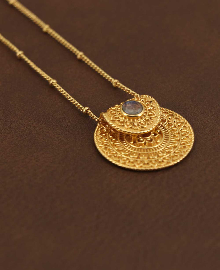 Inspirational Gold Plated Mandala Necklace with Labradorite Gemstone - Necklaces