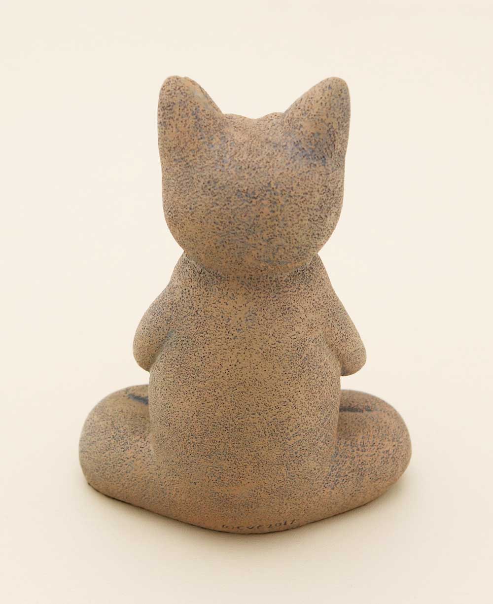 Namaste Yogi Meditating Cat Statue, Textured Clay Finish - Sculptures & Statues