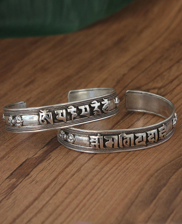 Om Mani Padme Hum Sterling Silver Mantra Bracelet - Bracelets Sanskrit
