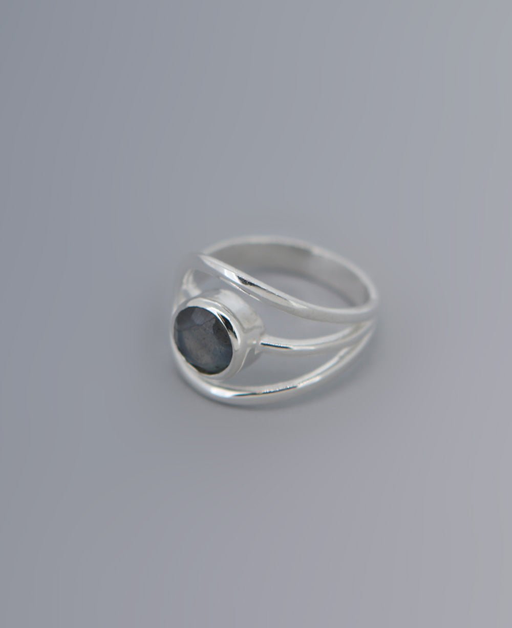 Shimmering Labradorite Sterling Silver Loop Ring - Rings Size 6
